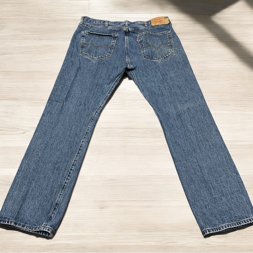 Levi's Men's 501 Button Fly Jeans 40x32 - Picture 5 of 7